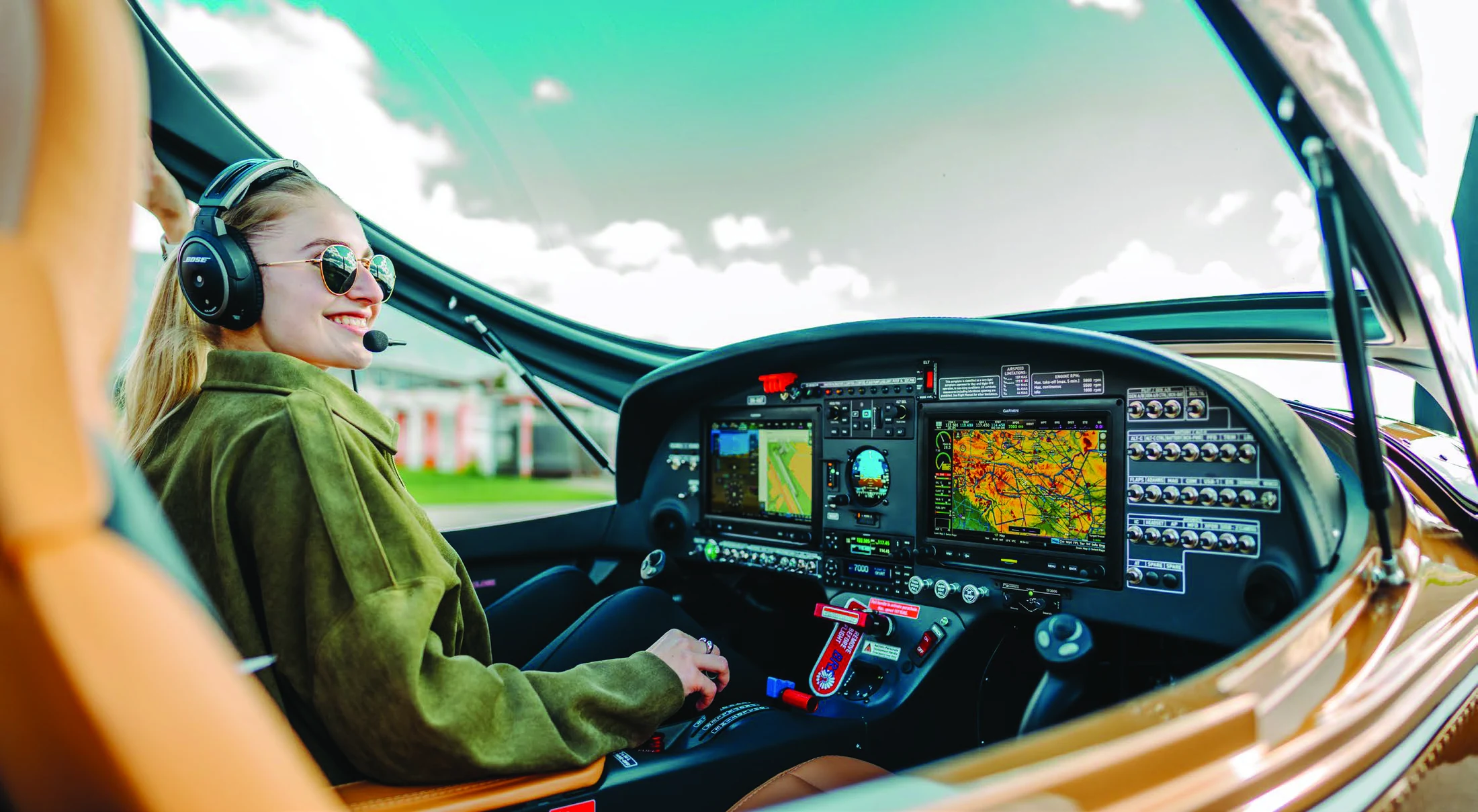Pilot training cockpit